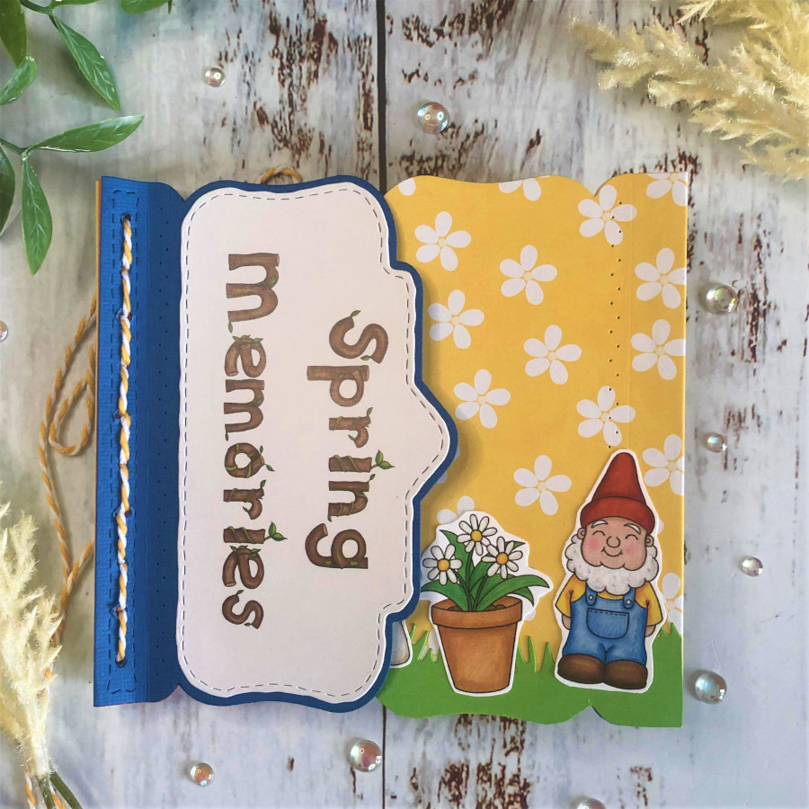 Spring Mini Memory album by Terri (Veegstez Creates) Spring Mini Memory album